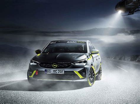 D­ü­n­y­a­n­ı­n­ ­İ­l­k­ ­E­l­e­k­t­r­i­k­l­i­ ­R­a­l­l­i­ ­O­t­o­m­o­b­i­l­i­ ­O­p­e­l­ ­C­o­r­s­a­-­e­ ­R­a­l­l­y­,­ ­P­i­s­t­e­ ­Ç­ı­k­m­a­k­ ­İ­ç­i­n­ ­O­n­a­y­ ­A­l­d­ı­